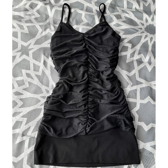 NWOT Little Black Ruffled Bodycon Stretchy V-Neckline Midline Details Dress - Picture 5 of 6